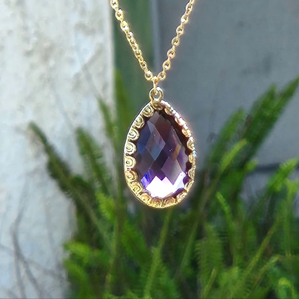 RAIN "Tear Drop" Purple Crystal Pendant Necklace (NWOT)